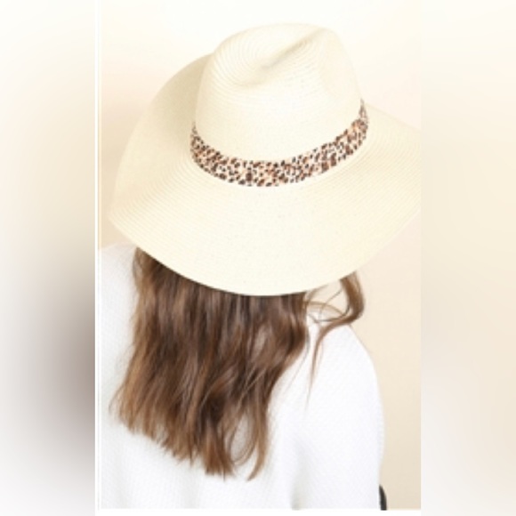 FASHION HAT. - Picture 2 of 3